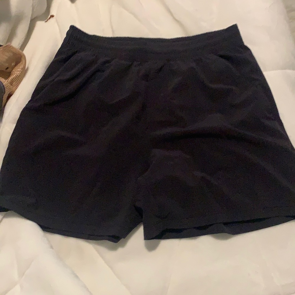 Lululemon mens 5” black shorts